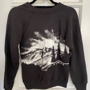 Tahoe graphic crew neck sweatshirt